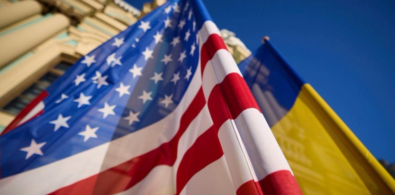 Украина обращалась к США об отмене запрета бить по РФ американским оружием, - WSJ