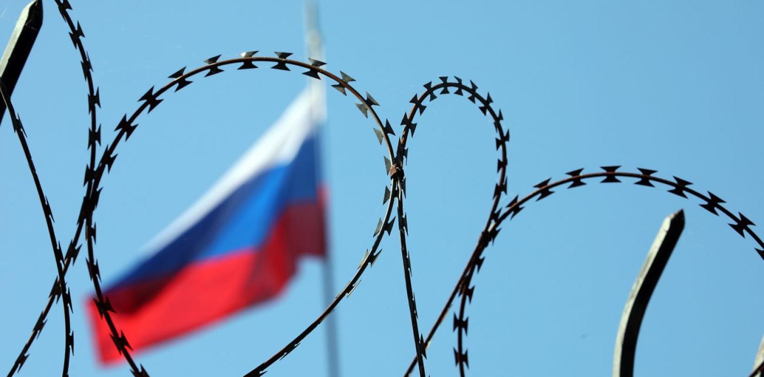 ЕС продлил санкции против России на год впервые