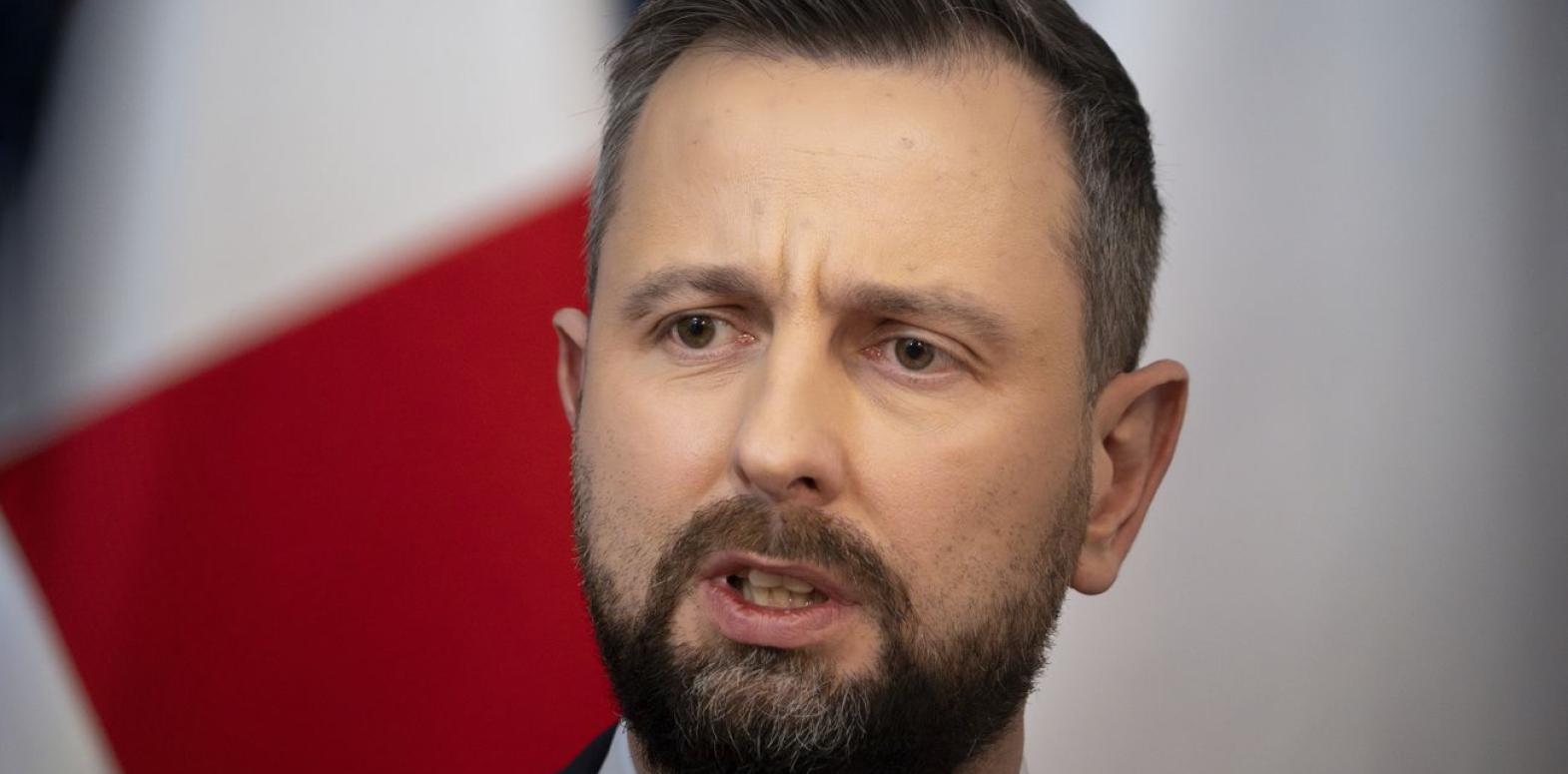 Глава Минобороны Польши: Украинцы призывного возраста должны служить на родине