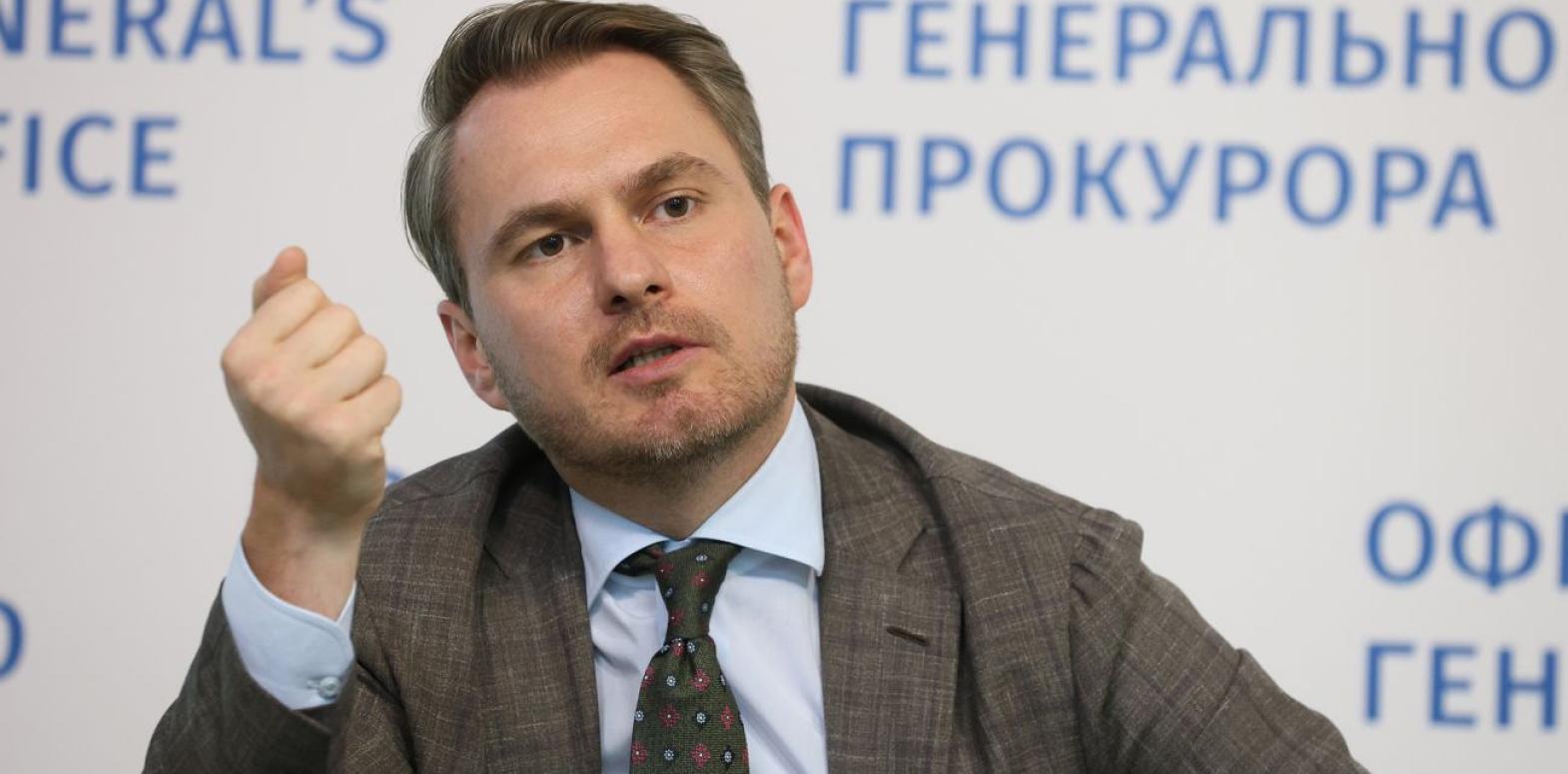 Экс-генпрокурор Кравченко уволен из органов прокуратуры